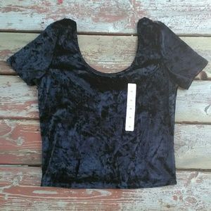 Black crushed velvet scoop neck crop